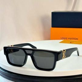 Picture of LV Sunglasses _SKUfw57235520fw